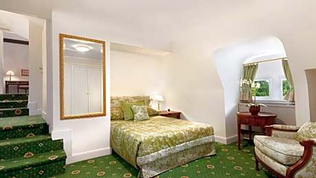 Classic Family, 2 Bedroom Suite, Garden view