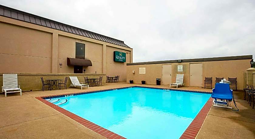 Quality Inn Holly Springs South