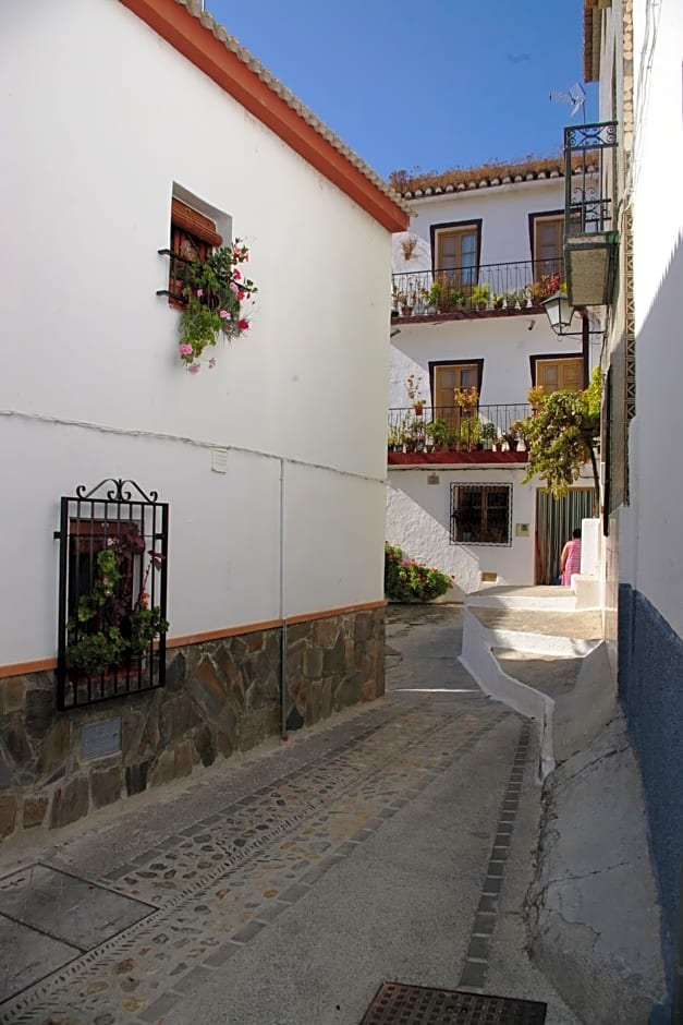 Hostal y Apartamento Rural Los Naranjos