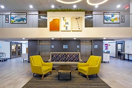 Holiday Inn Express & Suites Phoenix  Tempe By IHG