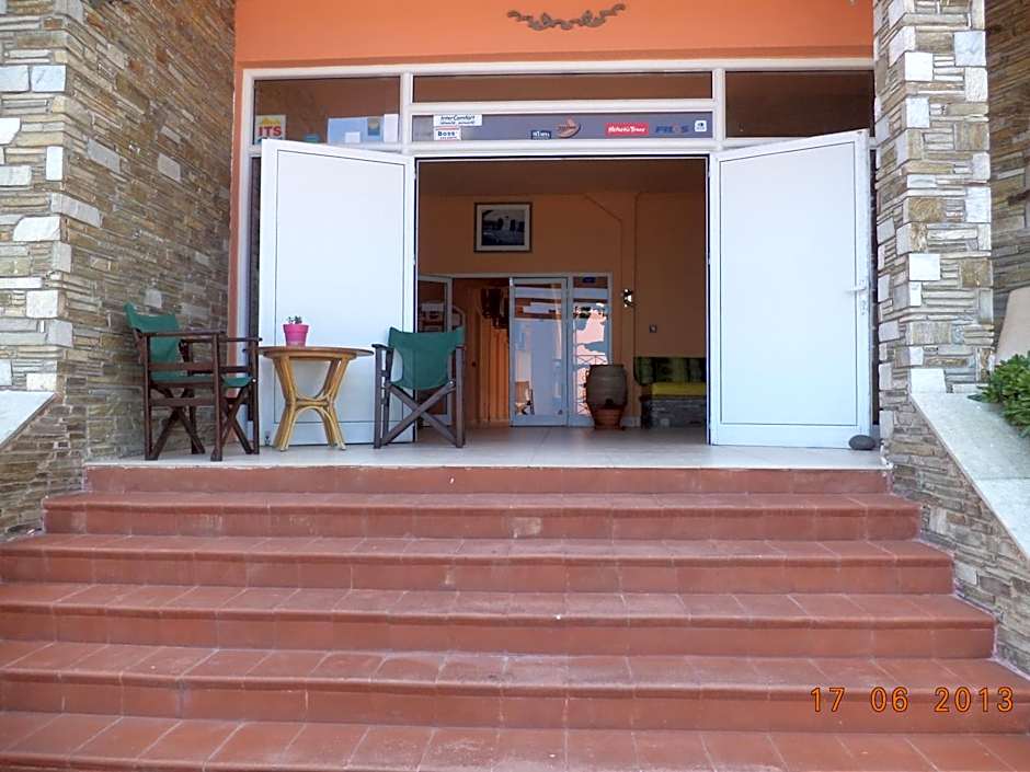 Polychrono Beach Hotel