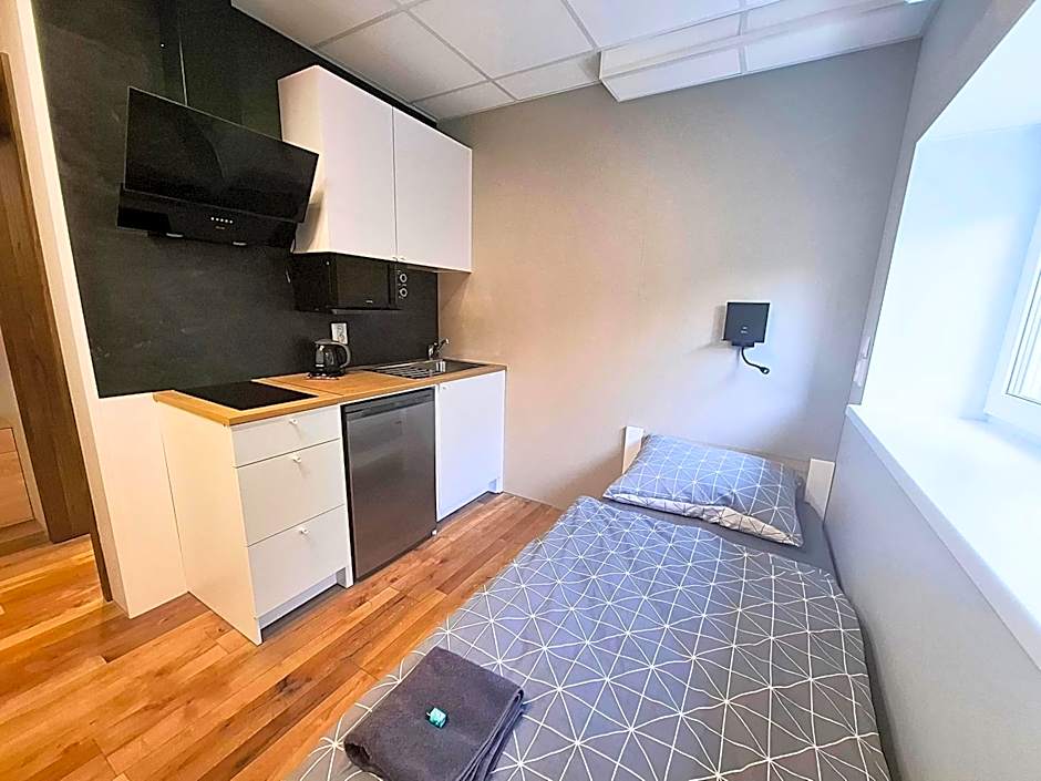 Dimael Hostel & Apartments