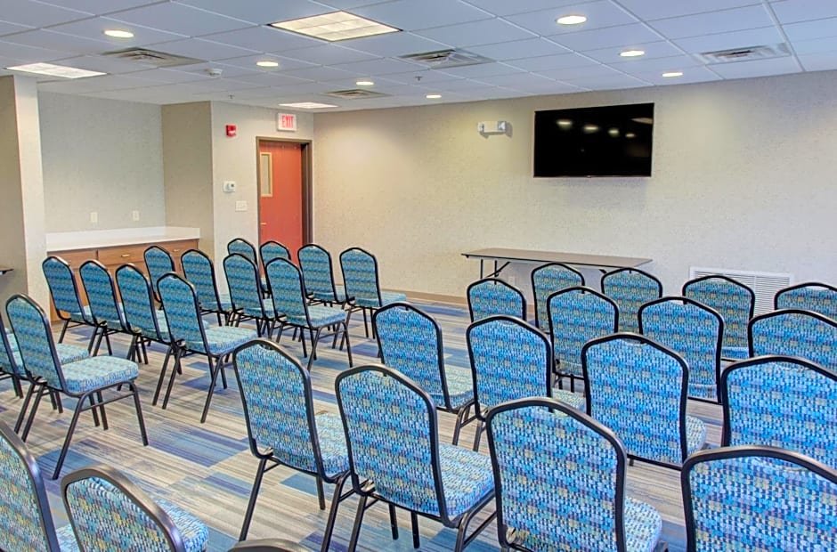 Holiday Inn Express Hotel & Suites Le Mars By IHG