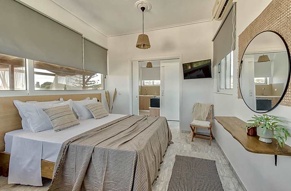 Santa Maroma Rooms & Houses