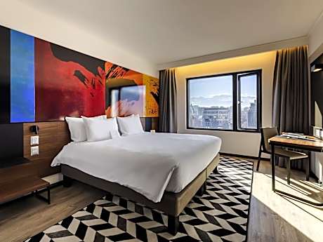 Superior King Suite
