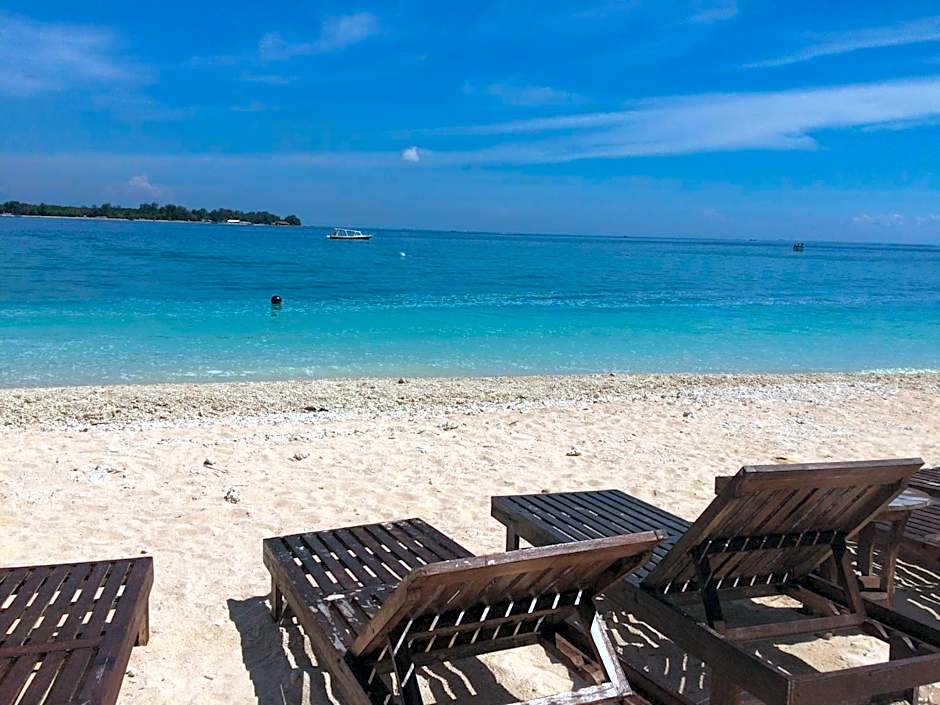 Gili Beach