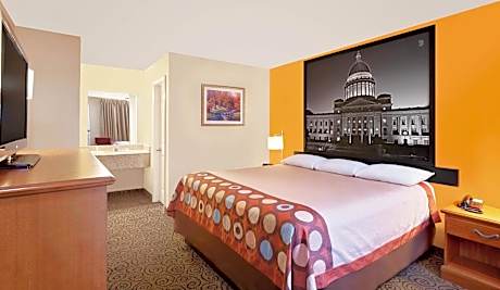 1 King Bed Mobility Accessible Room Non-Smoking