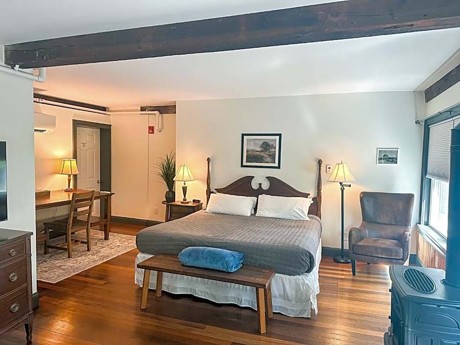 The Black Walnut Inn