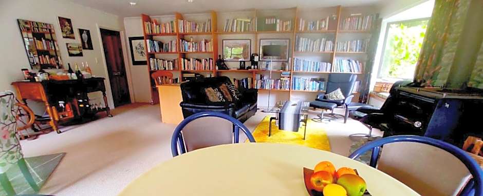 Golden Caves - Bed and Breakfast