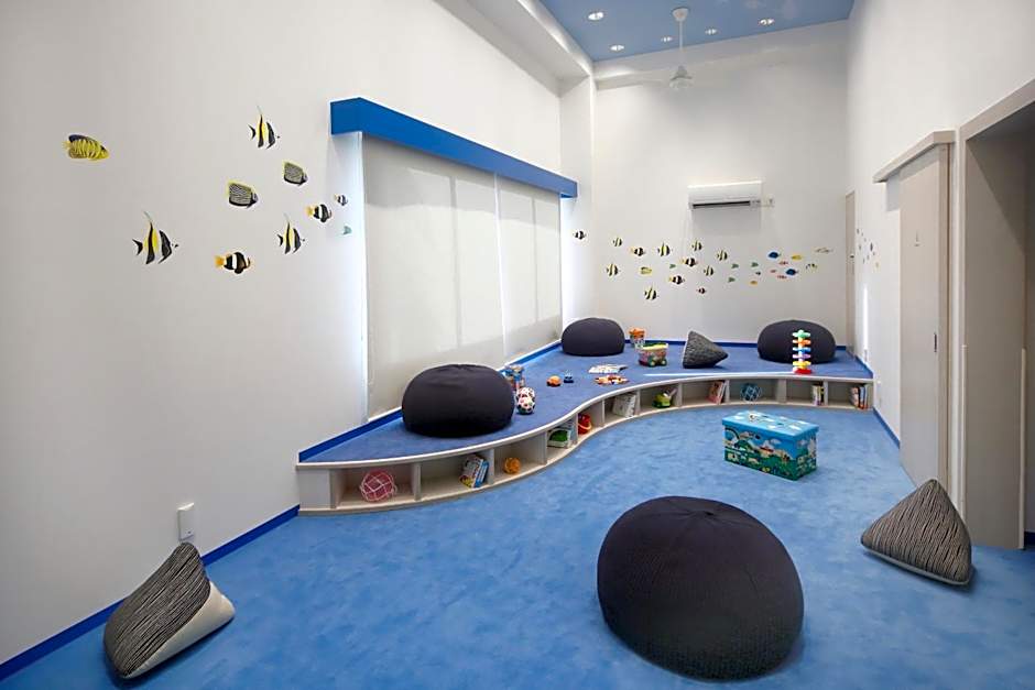 Hotel Breezebay Marina