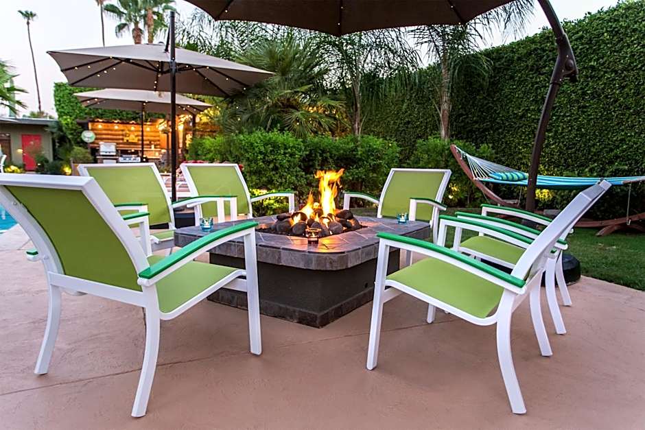 Desert Riviera Hotel