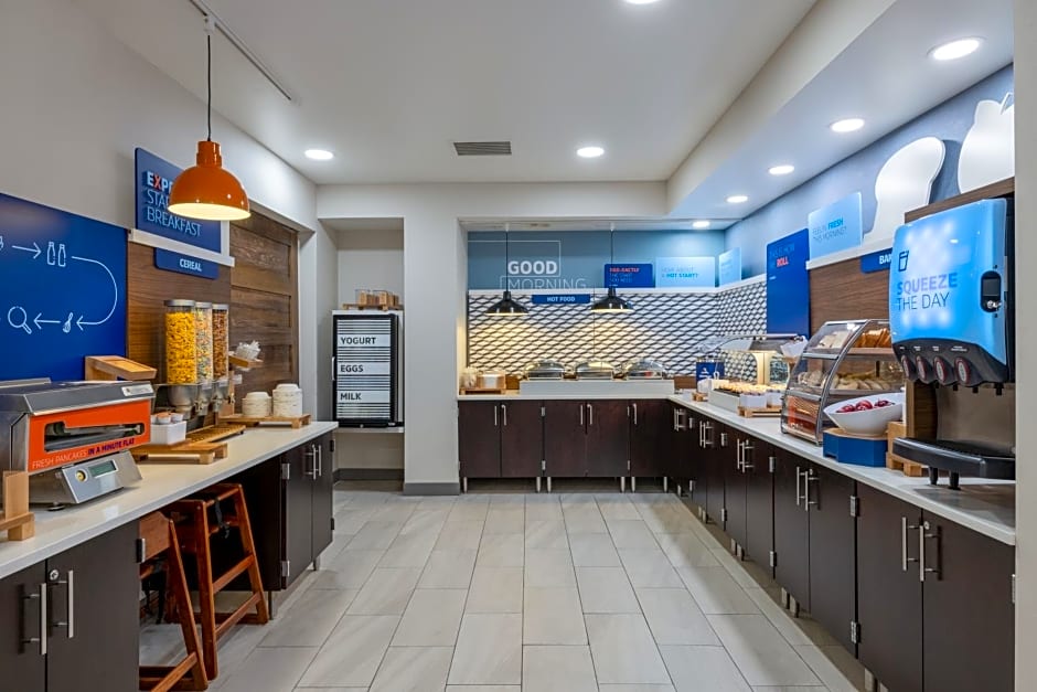 Holiday Inn Express Rochester South Mayo Area By IHG