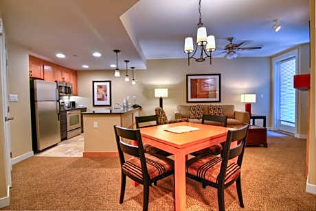Value - 1 Bedroom Condo w/ Full Kitchen