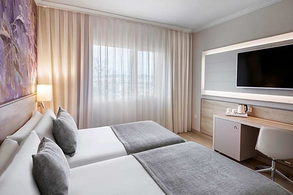 Salles Ciutat Del Prat Hotel
