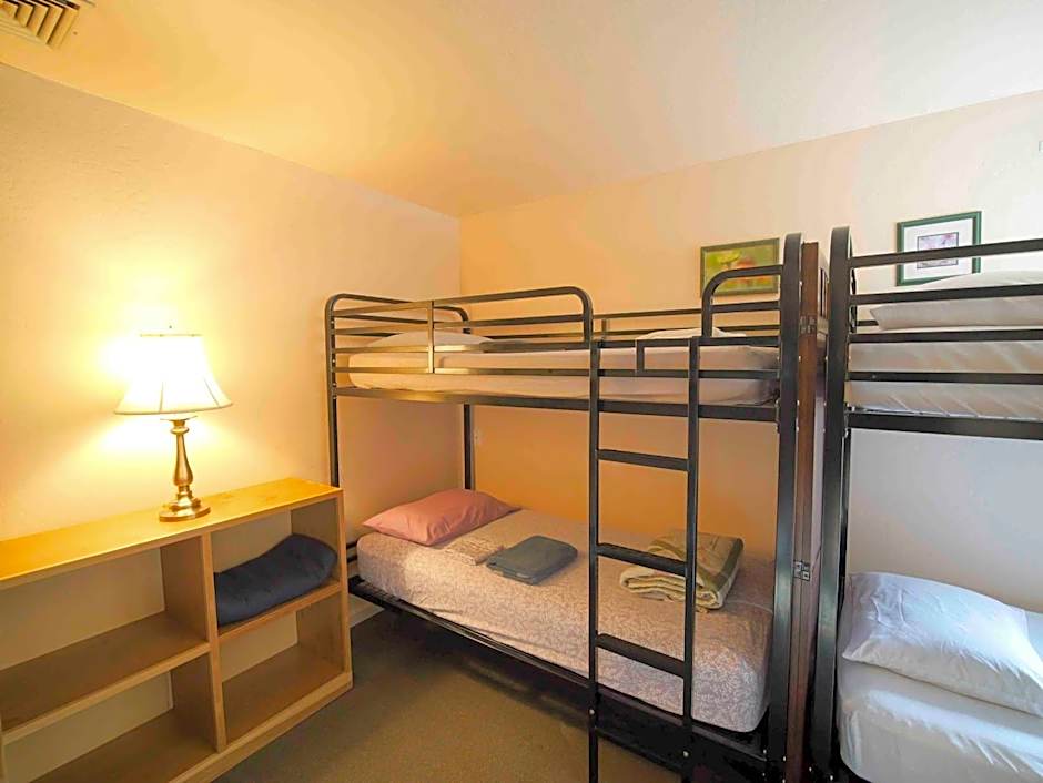 Ashland Commons Hostel