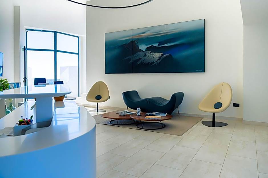 Royal Marina Suites Boutique Hotel