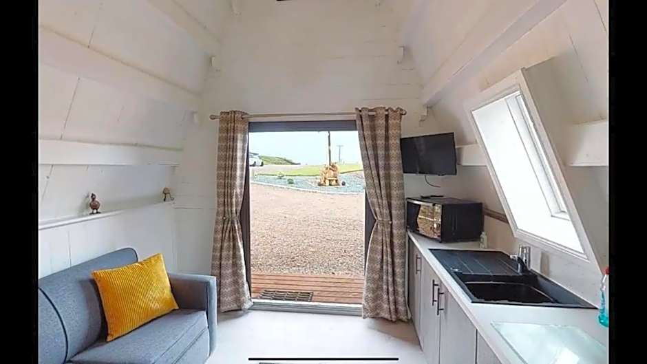 AC/DC Glamping