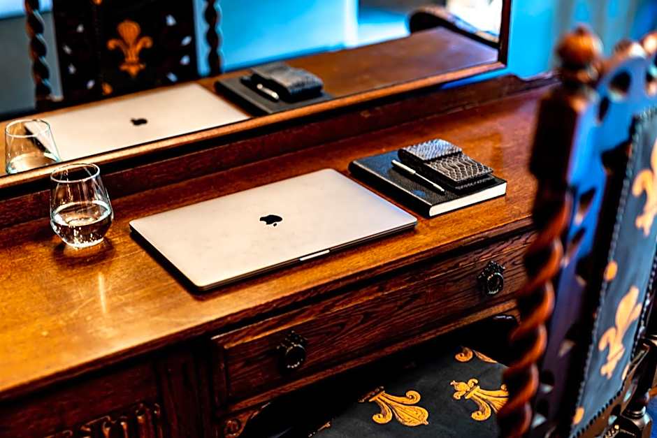 Melville Castle Hotel