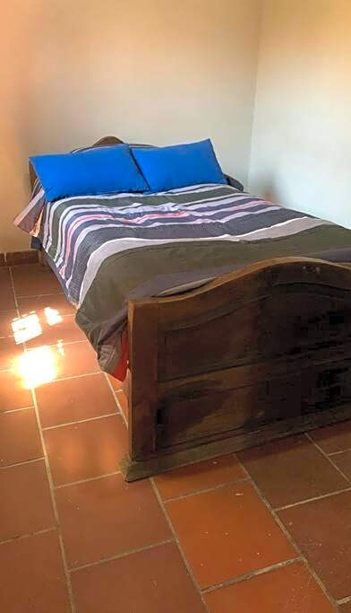 Residencia estilo Californiana Jardín de los Soles