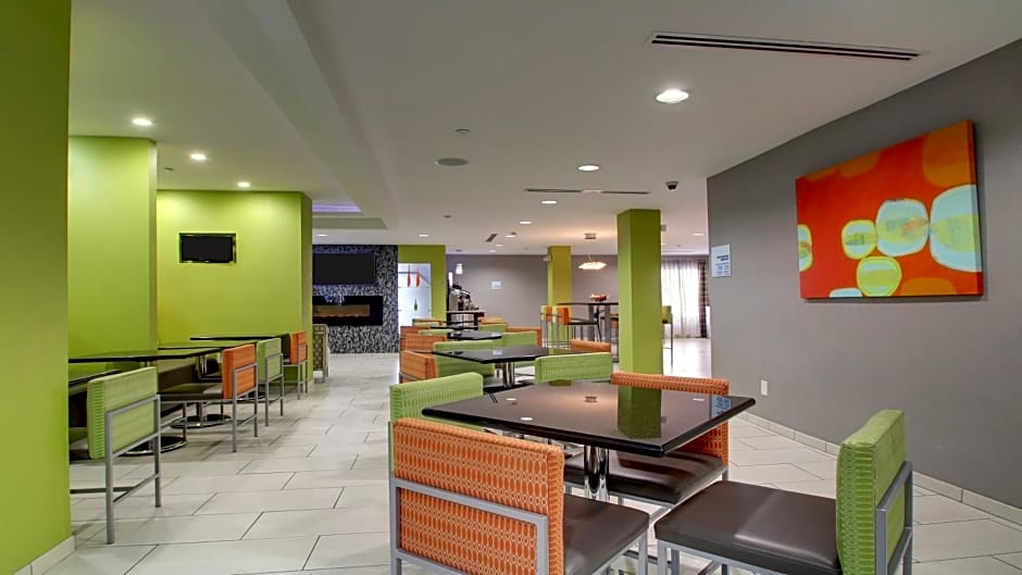 Holiday Inn Express & Suites Jackson Downtown - Coliseum by IHG