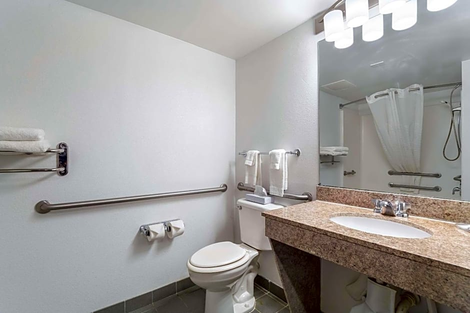 Quality Inn & Suites Augusta I-20