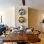 Luxury Apt Gym Jacuzzi WIFI Starlink
