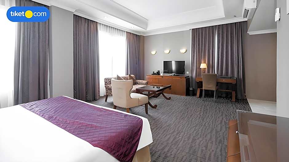 The Mirah Bogor Hotel