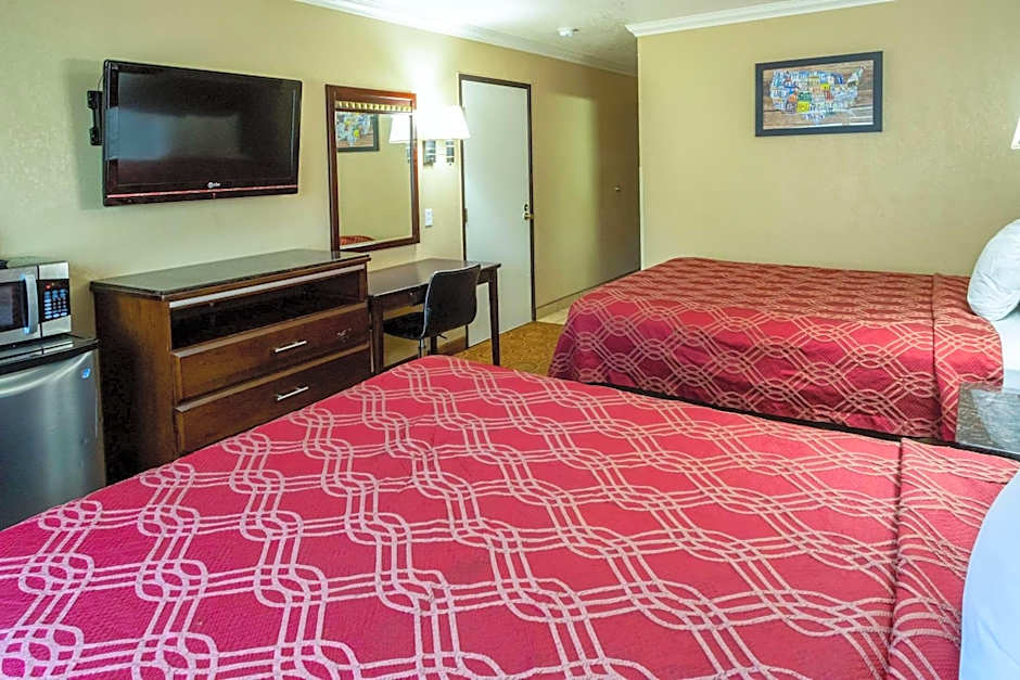 Econo Lodge Inn & Suites Fallbrook Downtown