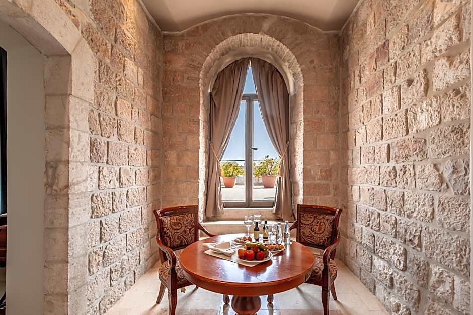 Notre Dame Center Guest House