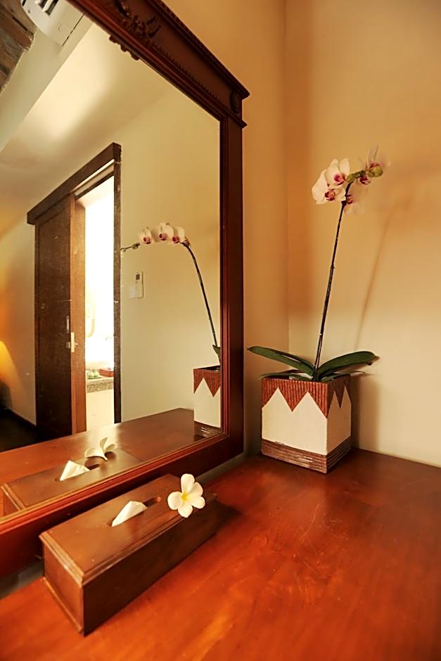 The Sanyas Retreat