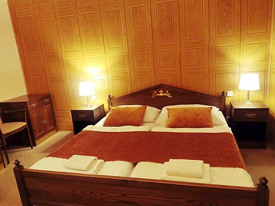 River Star Hotel
