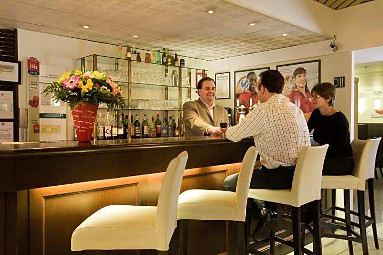 Hotel Mermoz Paris Le Bourget