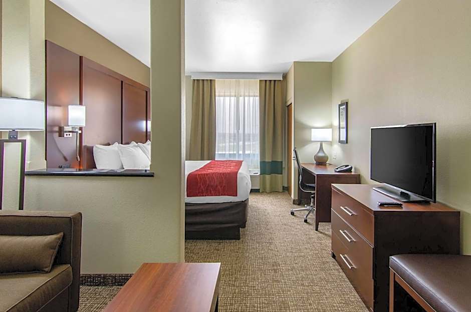 Comfort Inn & Suites Shawnee - Kansas City