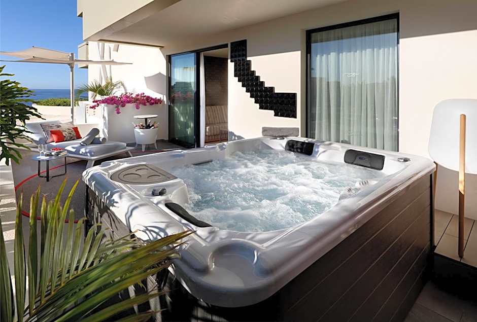 Hard Rock Hotel Tenerife