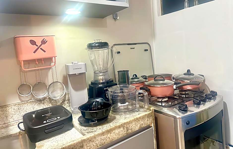 FLAT Boa Viagem - 50m da Praia - Garagem GRÁTIS - 24H CHECK IN - SEM AR CONDICIONADO