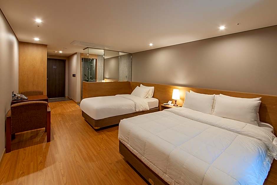 Petro Hotel