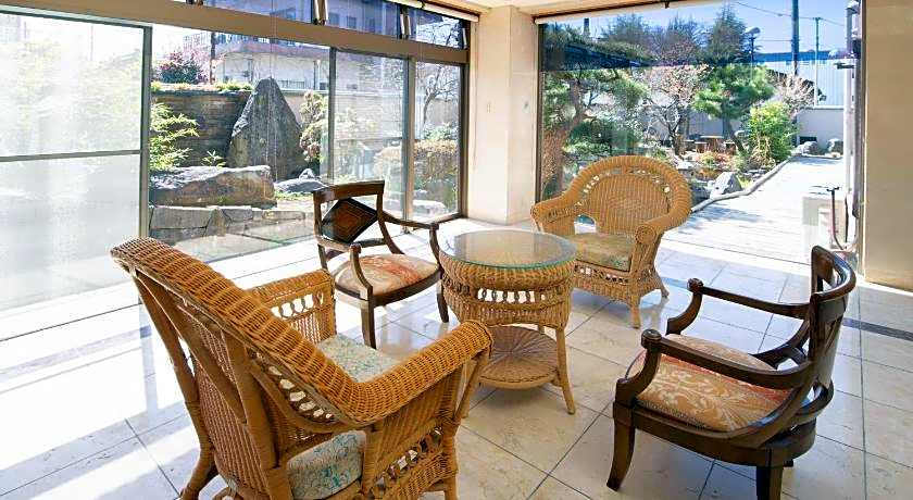 Chateraise Lodge Kasugai