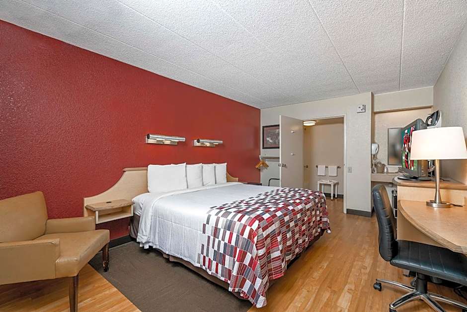 Red Roof Inn Detroit - Roseville/ St Clair Shores