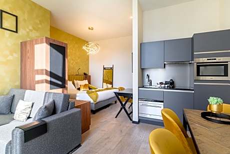 Deluxe Studio with Kitchen