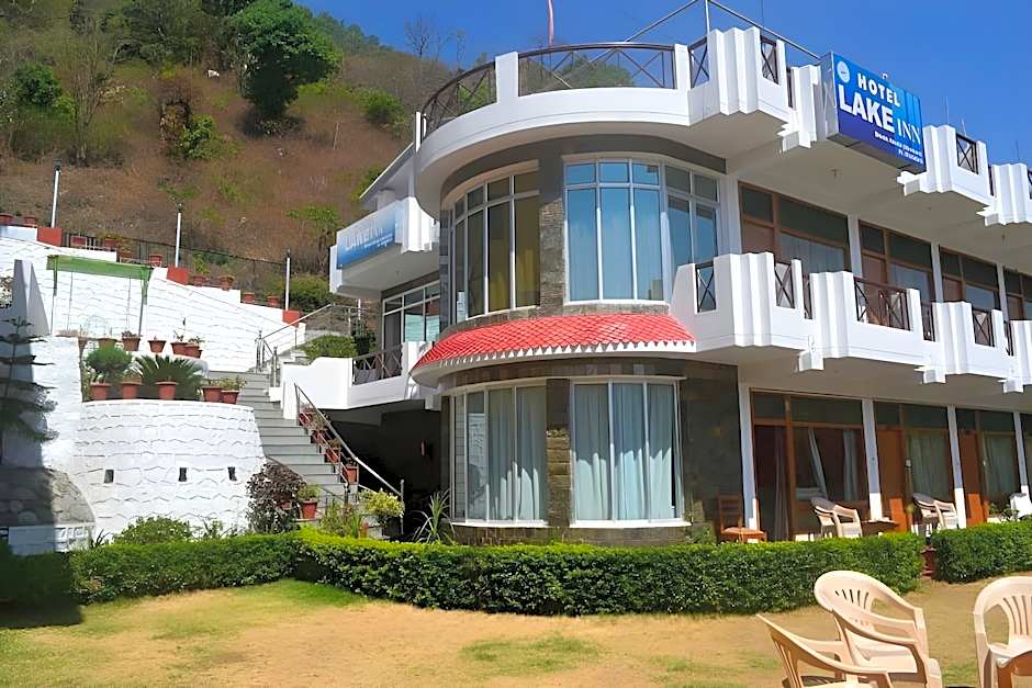 Hotel Lake Inn - A Luxury Lake View Hotel