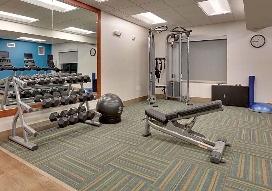 Holiday Inn Express & Suites Mitchell By IHG