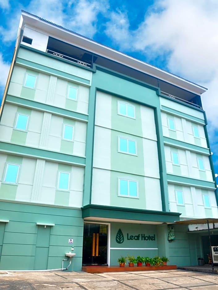 LEAF HoteL