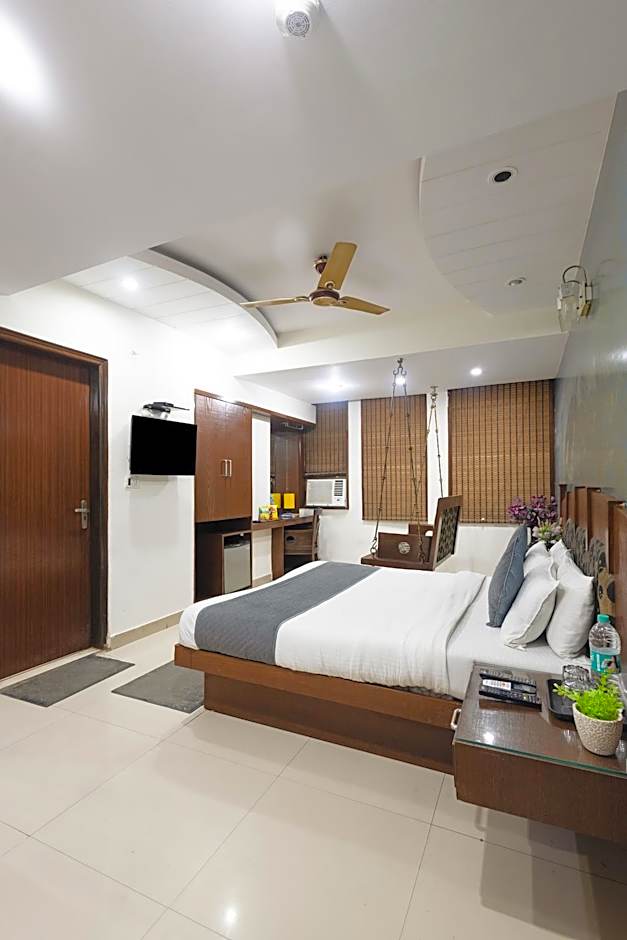 Hotel Shivdev International