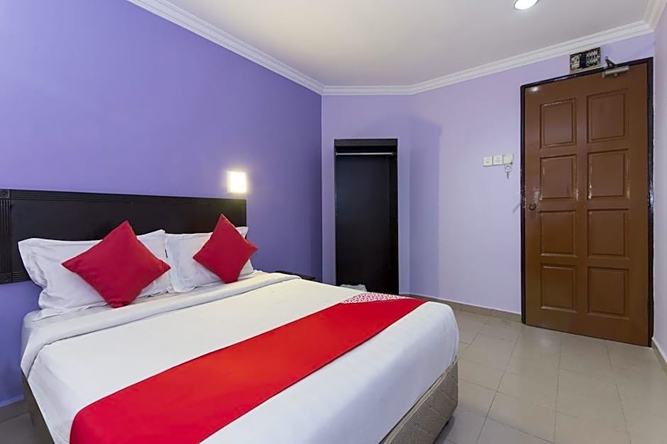OYO 472 Comfort Hotel 1