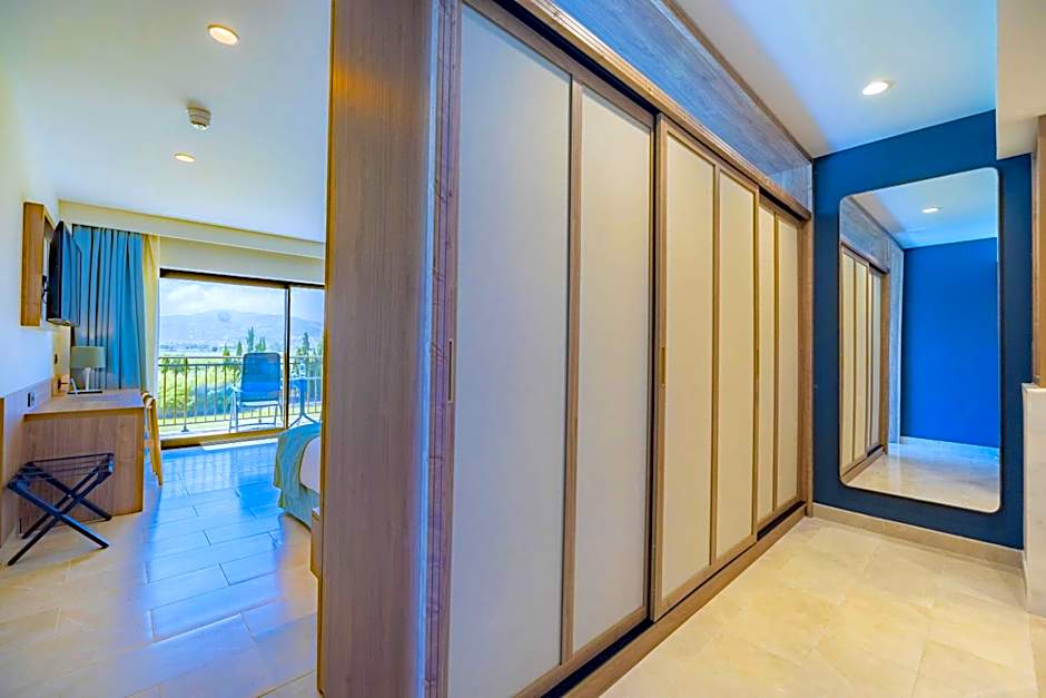 Impressive Playa Granada Golf