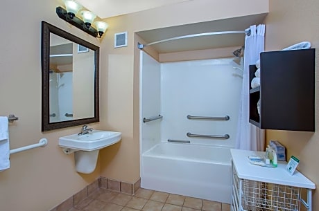 Queen Room - Disability Access Tub