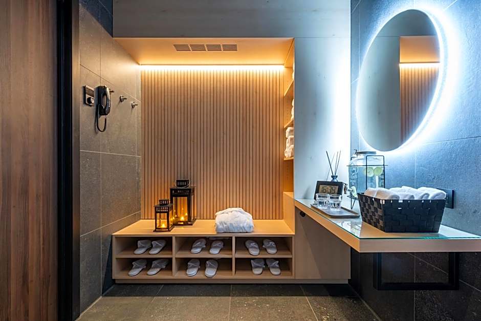 ONE TWO FOUR - Hotel & Spa