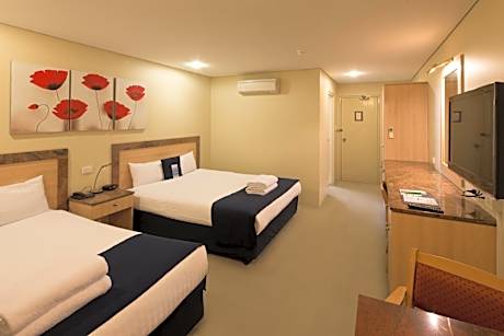 Superior Queen Room with Two Queen Beds