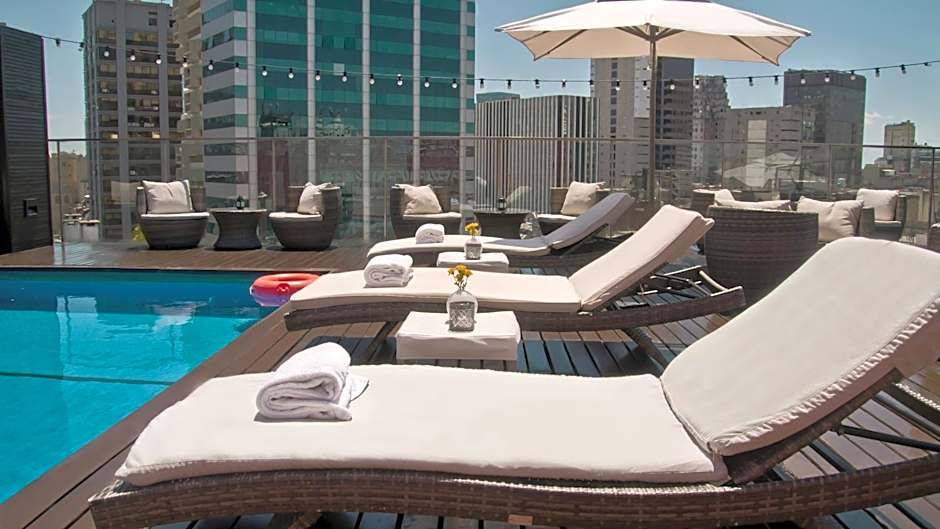 725 Continental Hotel