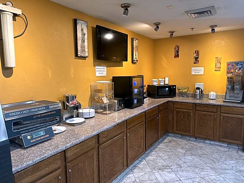 Super 8 by Wyndham Irving DFW Airport/South